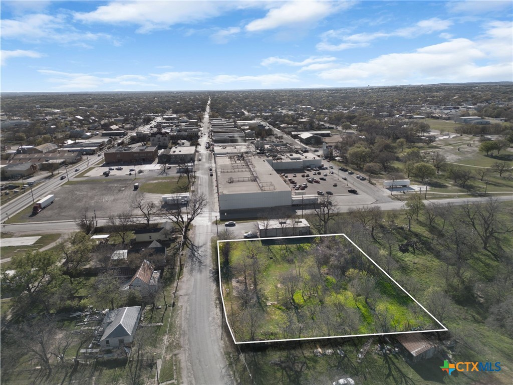 805 E 3rd Street Property Photo