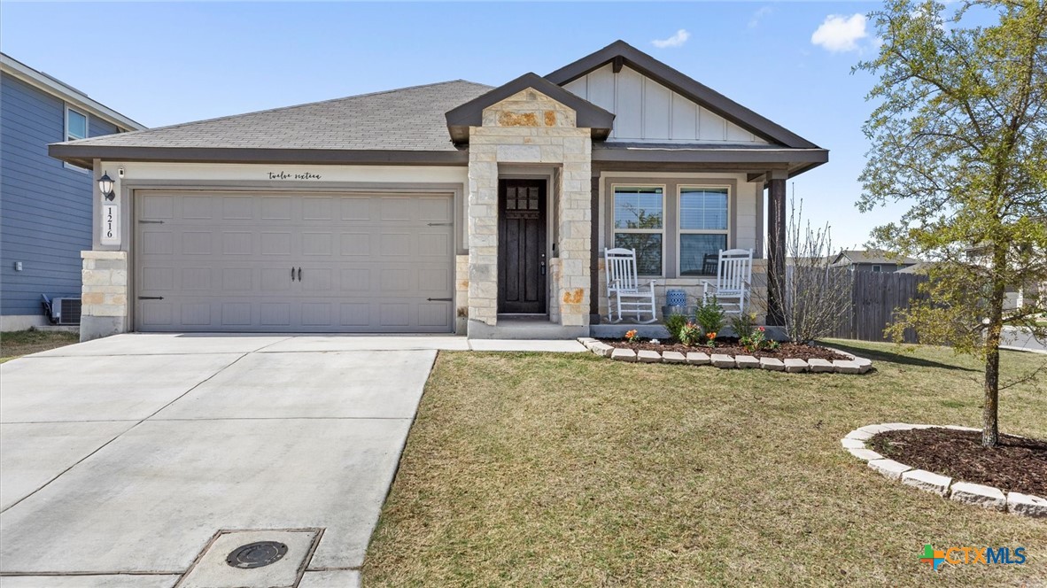 1216 Carl Glen Property Photo 2