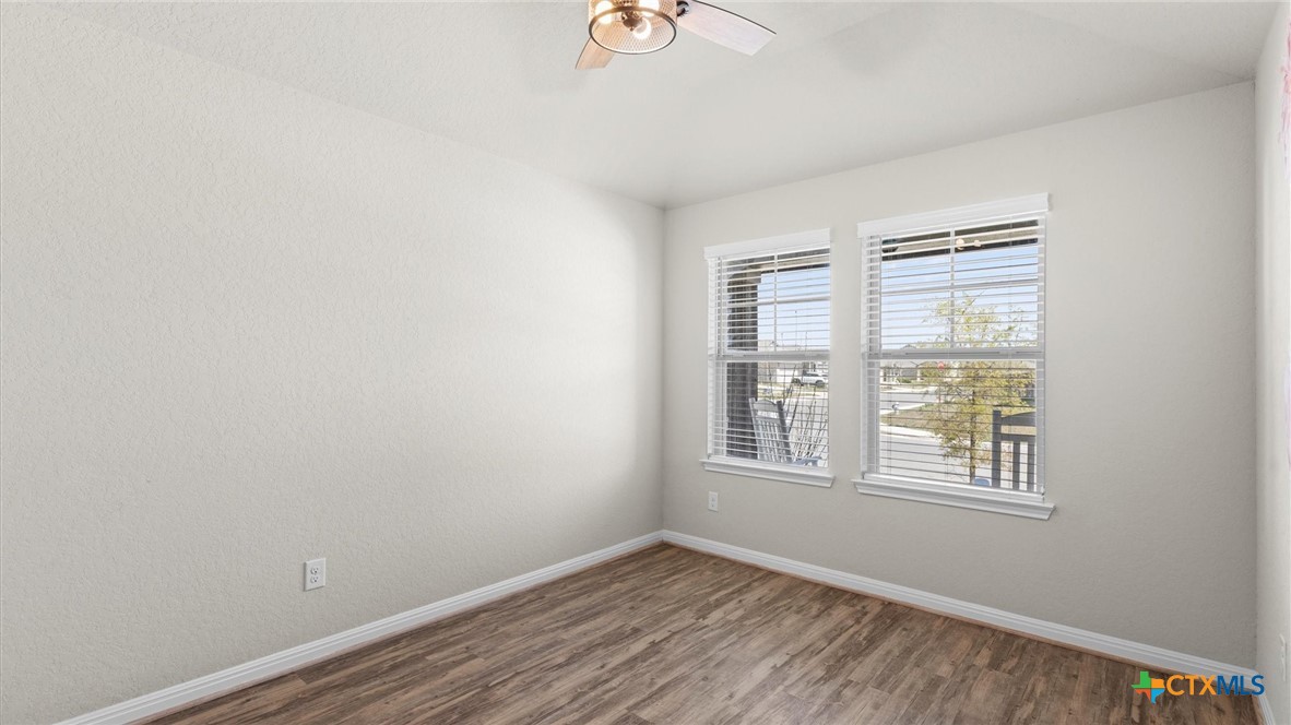 1216 Carl Glen Property Photo 5
