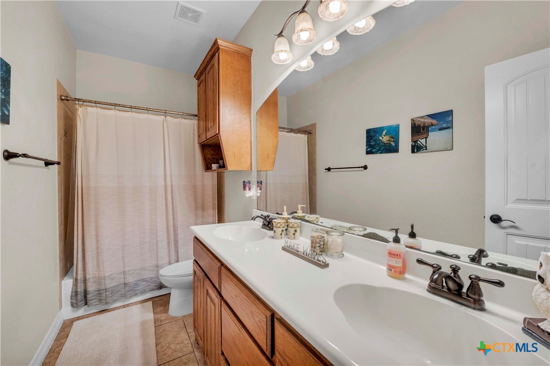 1529 Hazelnut Drive Property Photo 11