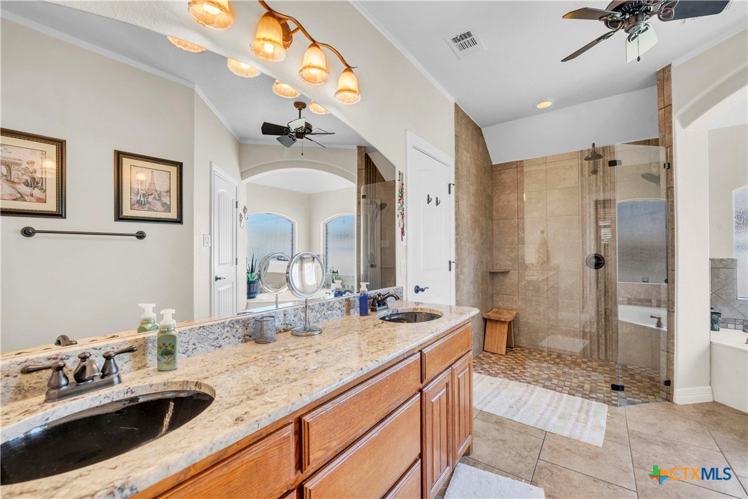 1529 Hazelnut Drive Property Photo 16