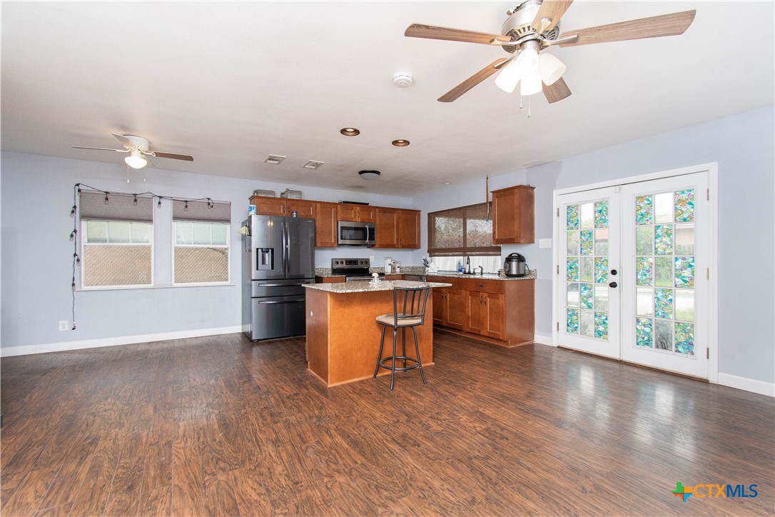 2206 Grandon Circle Property Photo 7