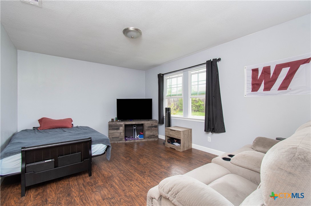 2206 Grandon Circle Property Photo 11