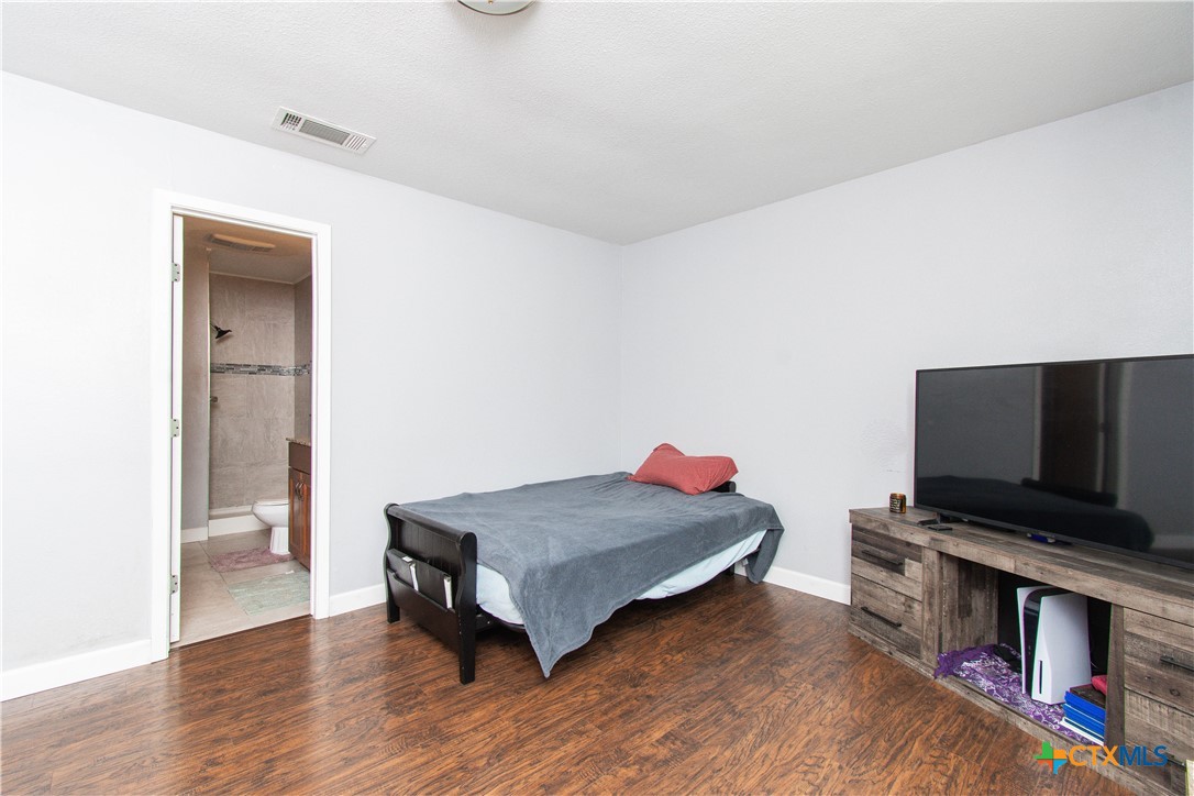 2206 Grandon Circle Property Photo 12