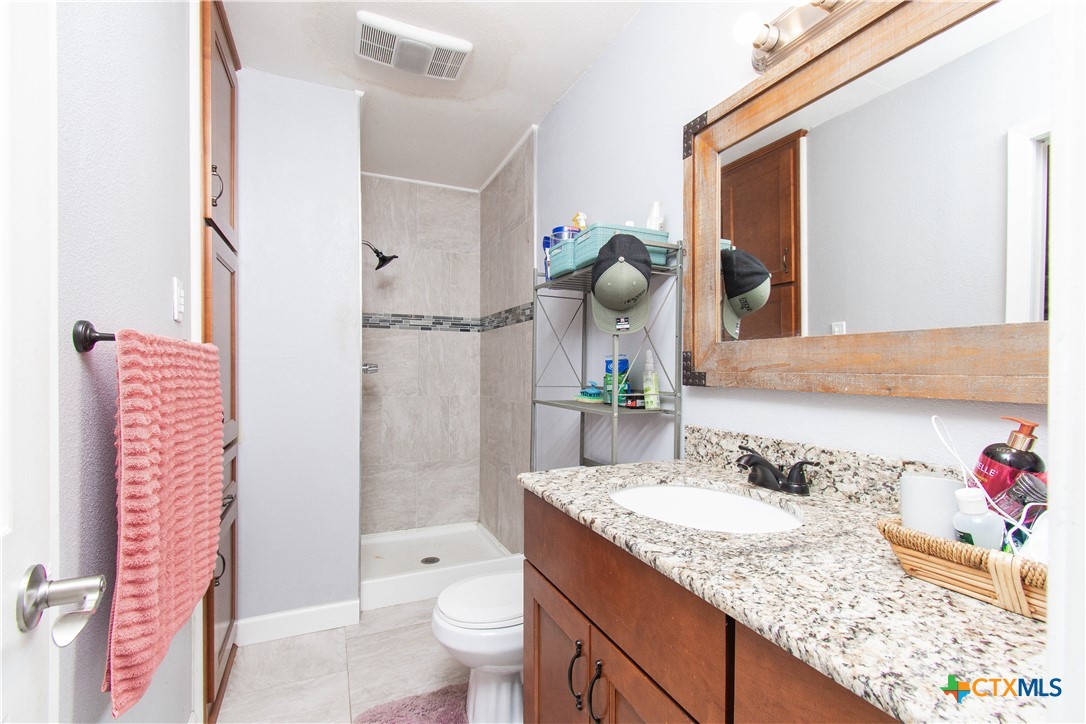 2206 Grandon Circle Property Photo 14