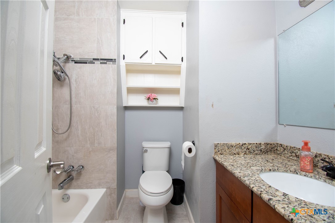 2206 Grandon Circle Property Photo 15