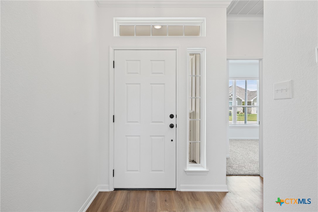 709 Killam Drive Property Photo 6