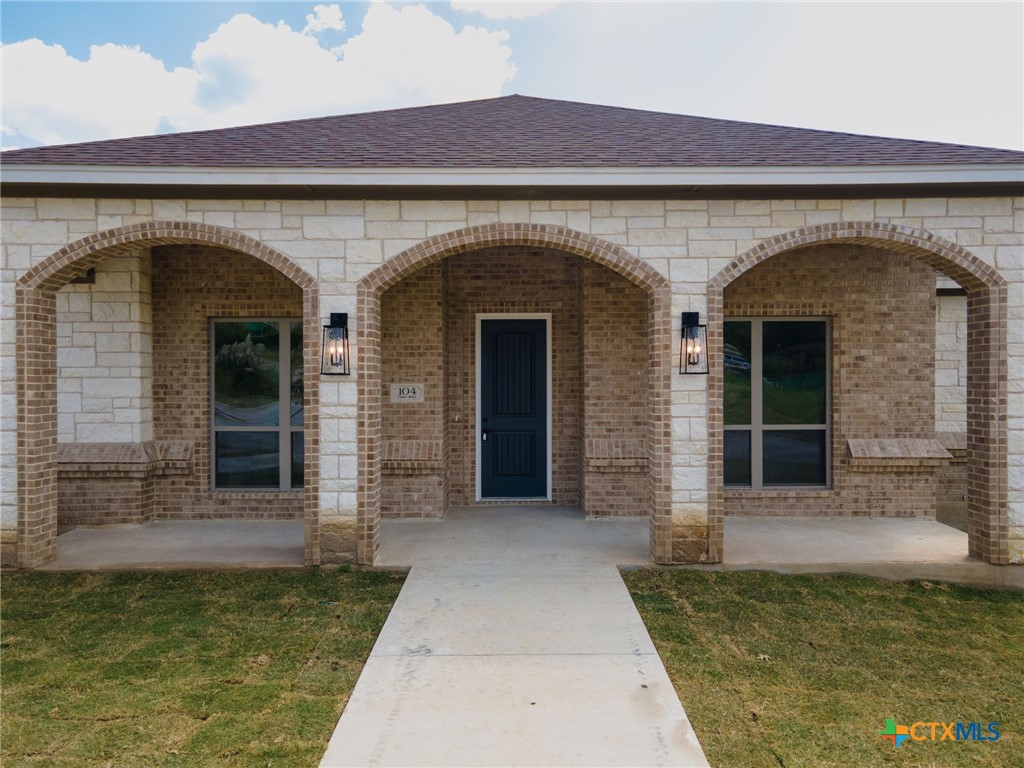 104 Cedar Bluff Court Property Photo 5