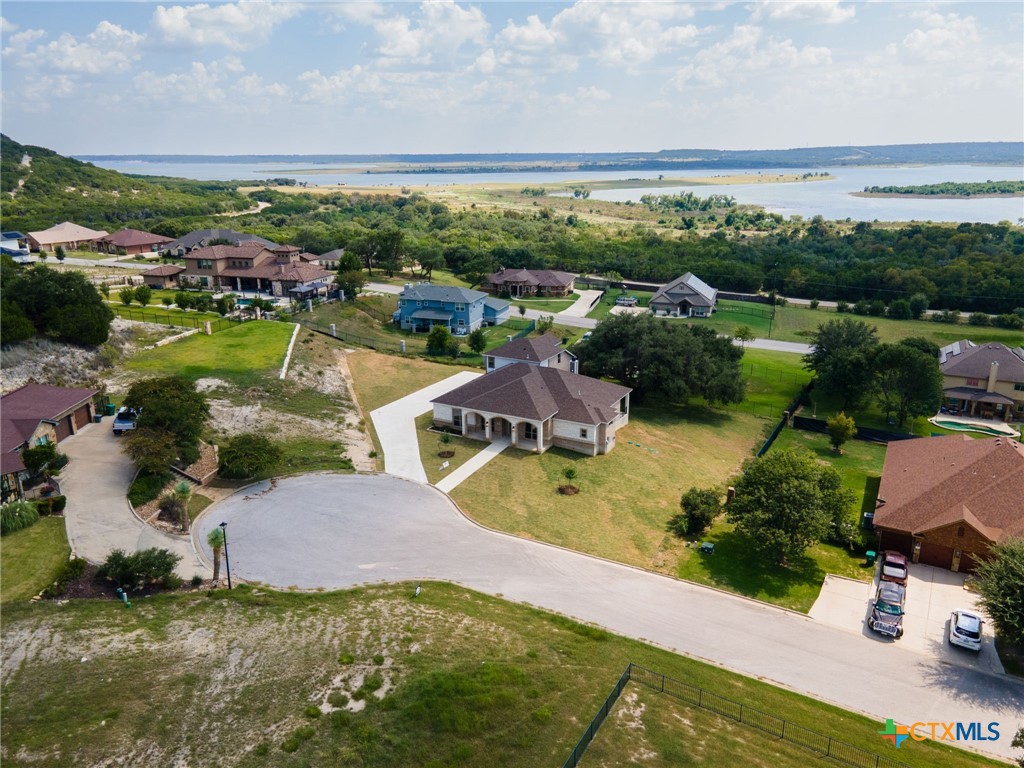 104 Cedar Bluff Court Property Photo 7