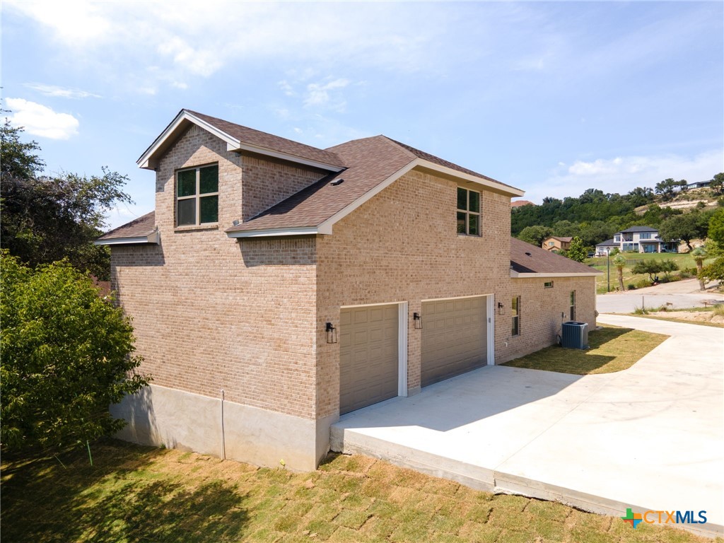 104 Cedar Bluff Court Property Photo 10