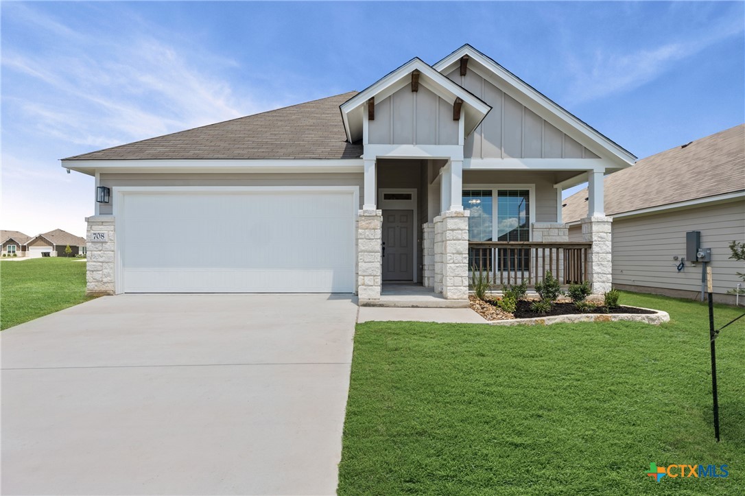 708 Seven Springs Drive Property Photo 1