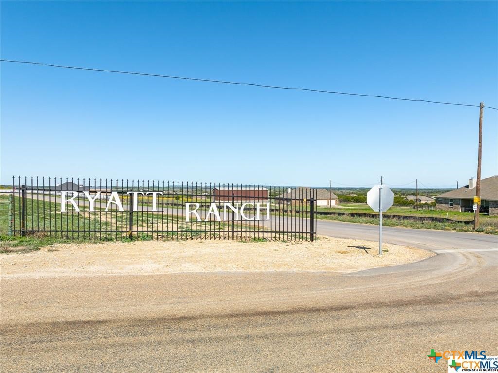 1120 Holden Loop Property Photo 29