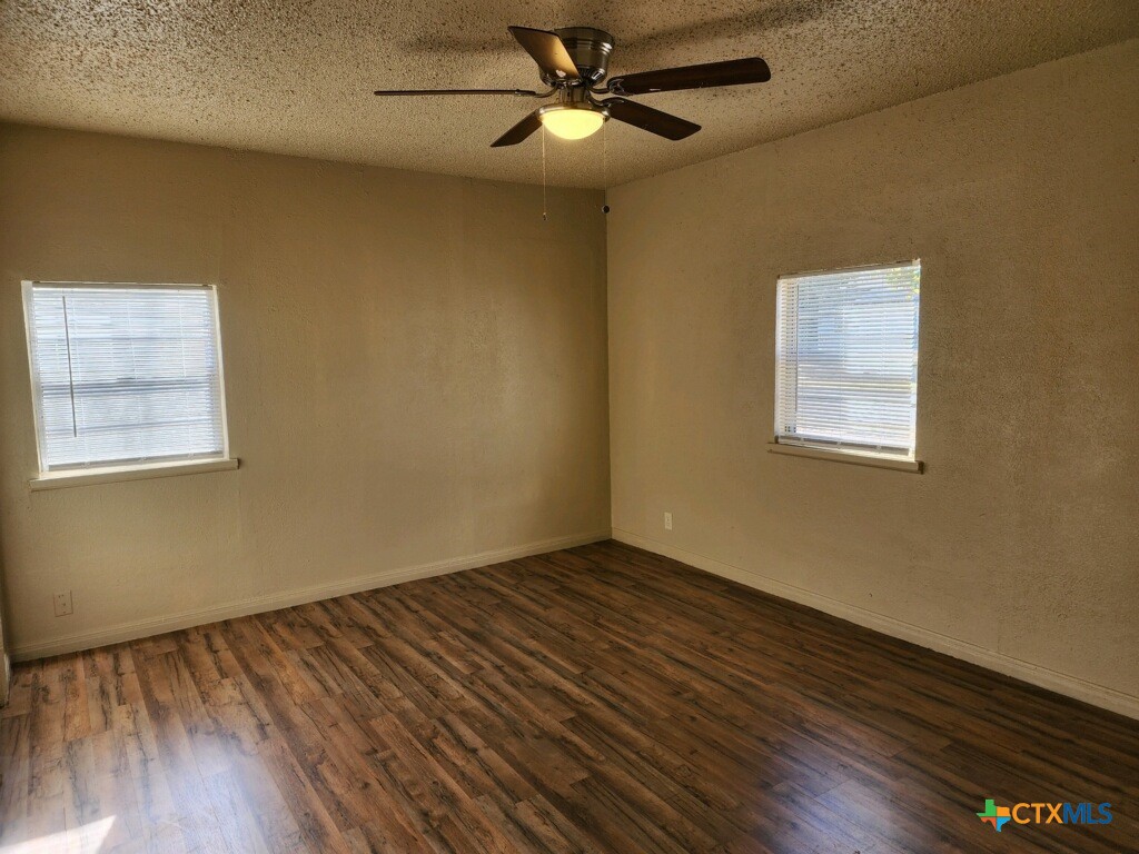 1312 Carol Way Property Photo 3