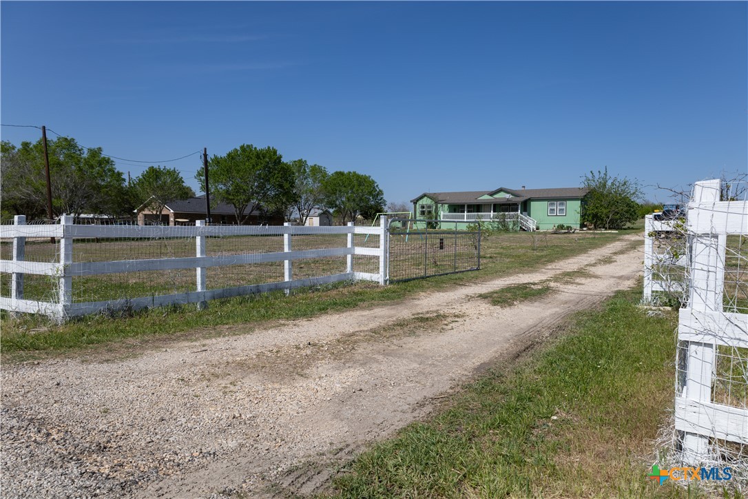 2105 Rohde Road Property Photo 3