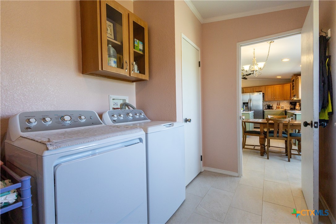 2105 Rohde Road Property Photo 9