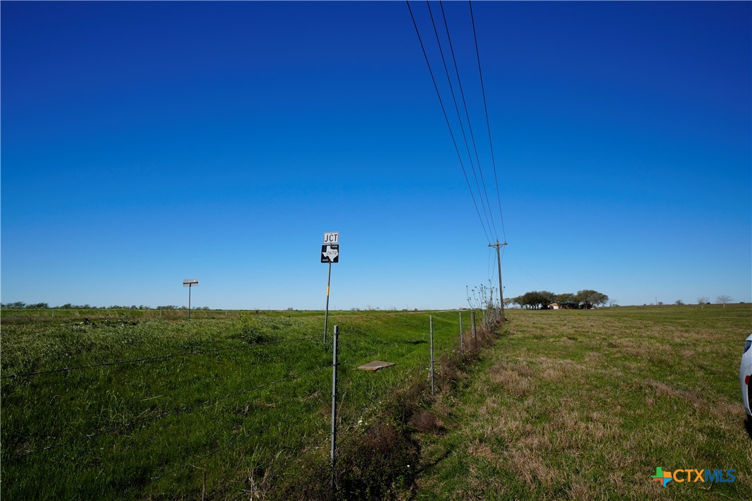 Tr 2 1011 Fm 956 Property Photo 3