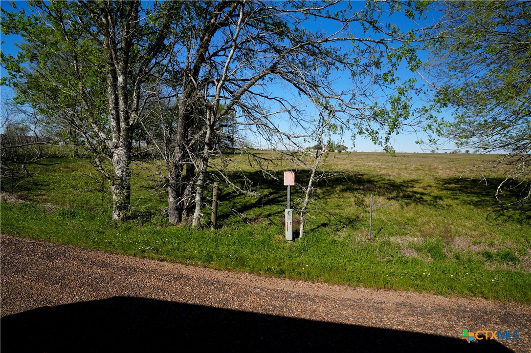 Tr 2 1011 Fm 956 Property Photo 12