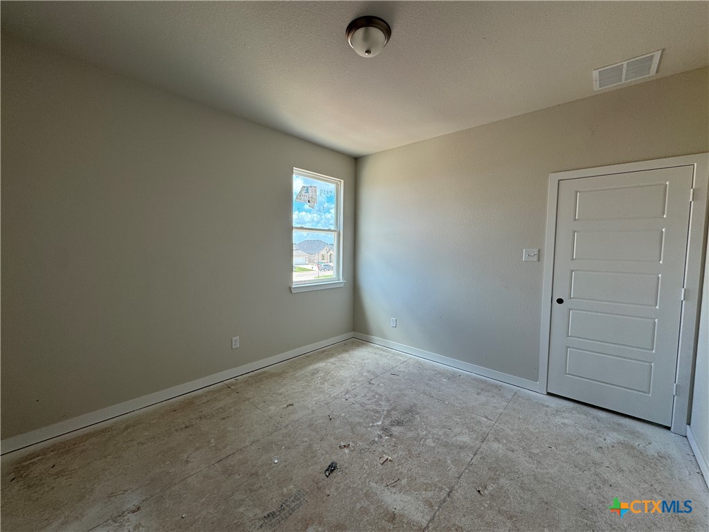 4012 Estes Court Property Photo 9