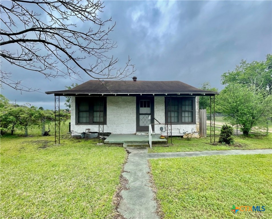 1903 S Laurent Street Property Photo