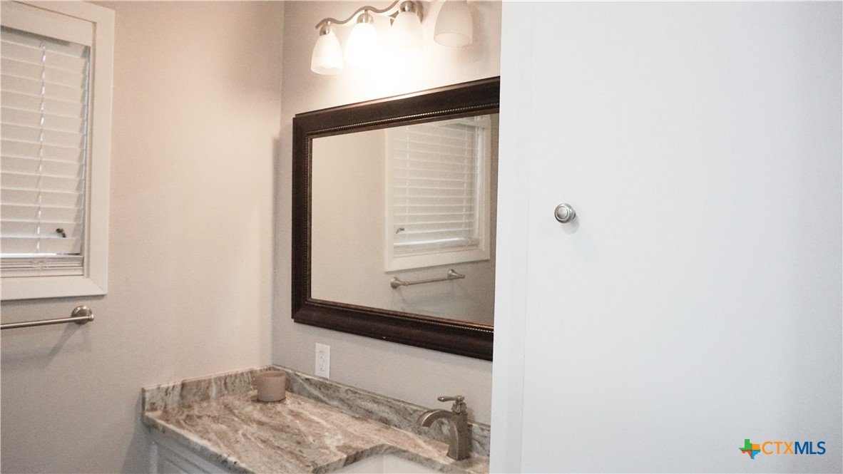2206 E Stayton Avenue Property Photo 18