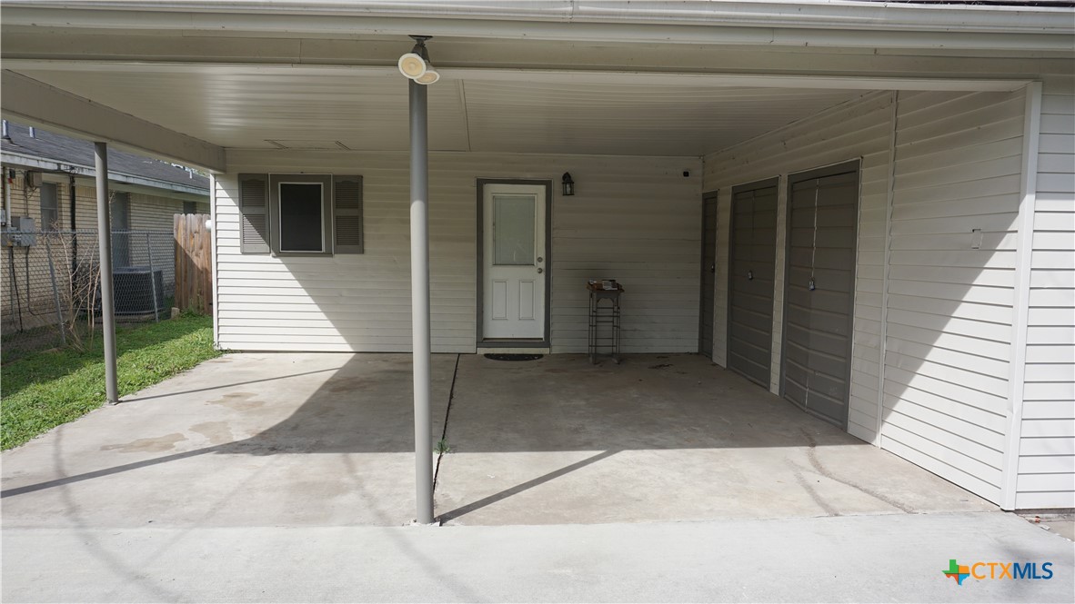 2206 E Stayton Avenue Property Photo 28
