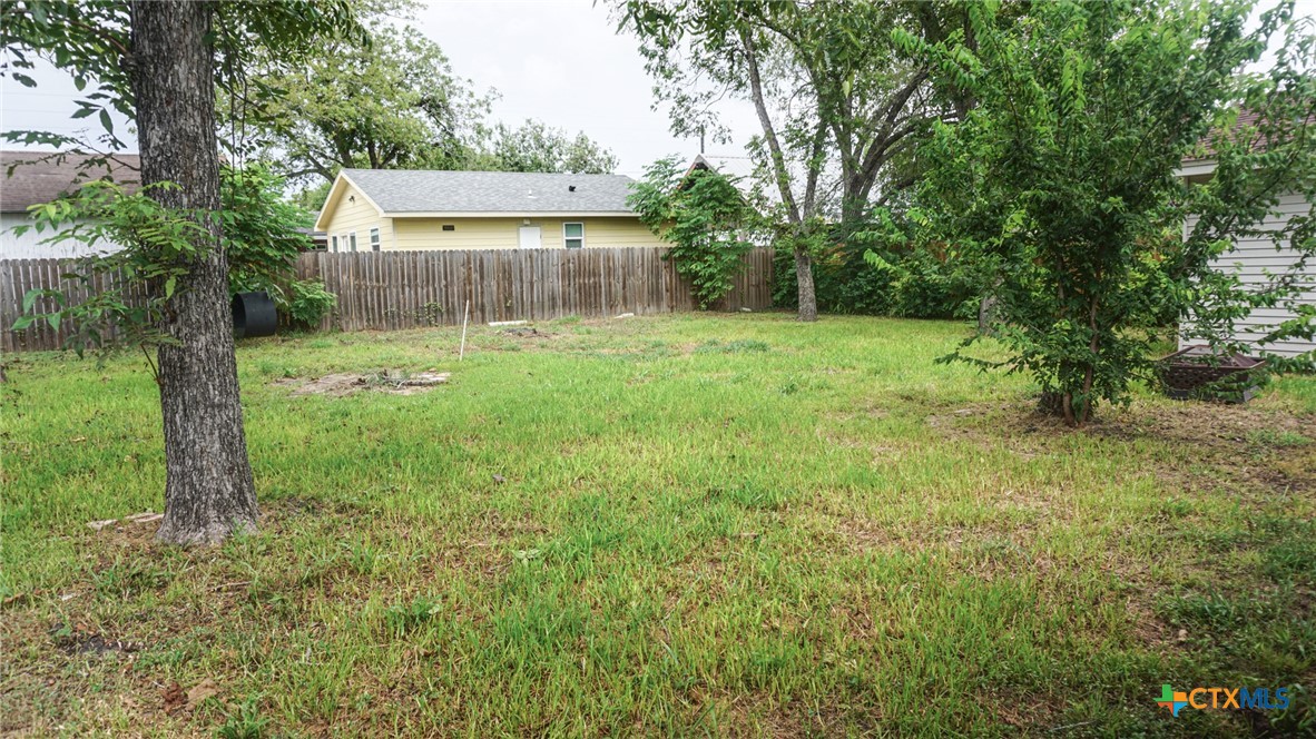 2206 E Stayton Avenue Property Photo 32