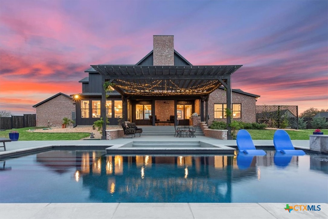 209 Glenview Circle Property Photo 1