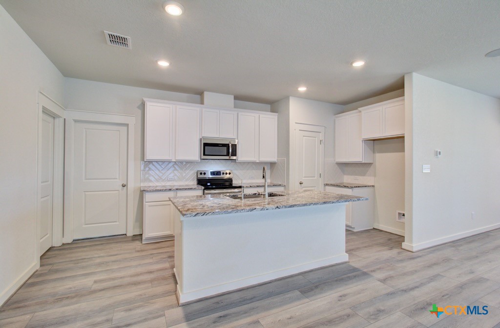 11211 Prairie Landing Property Photo 1