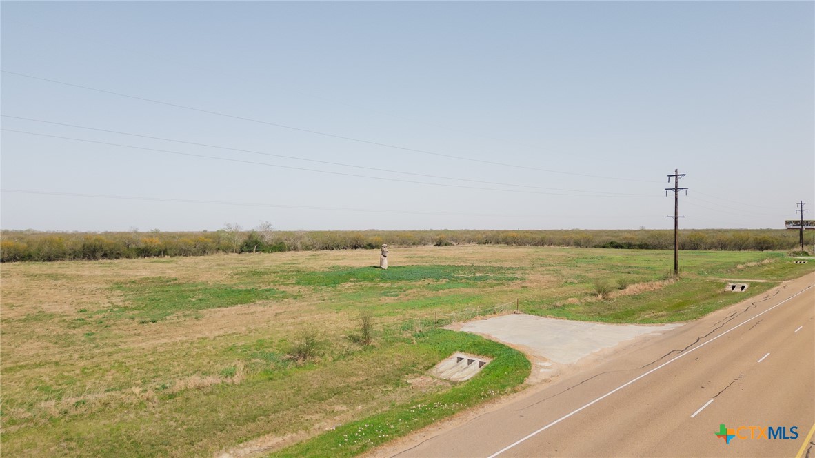 000 Ne Loop 463 Property Photo 6