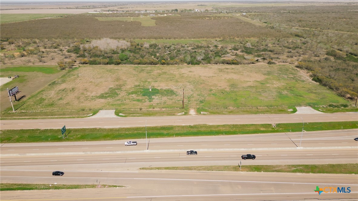 000 Ne Loop 463 Property Photo 14