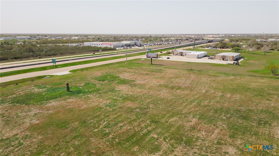 000 Ne Loop 463 Property Photo 19