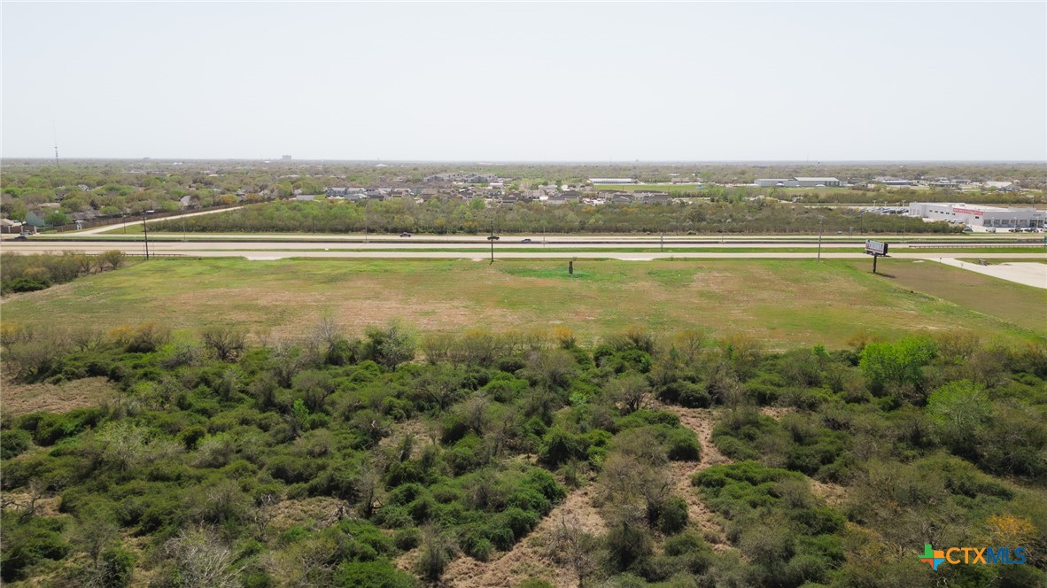 000 Ne Loop 463 Property Photo 27
