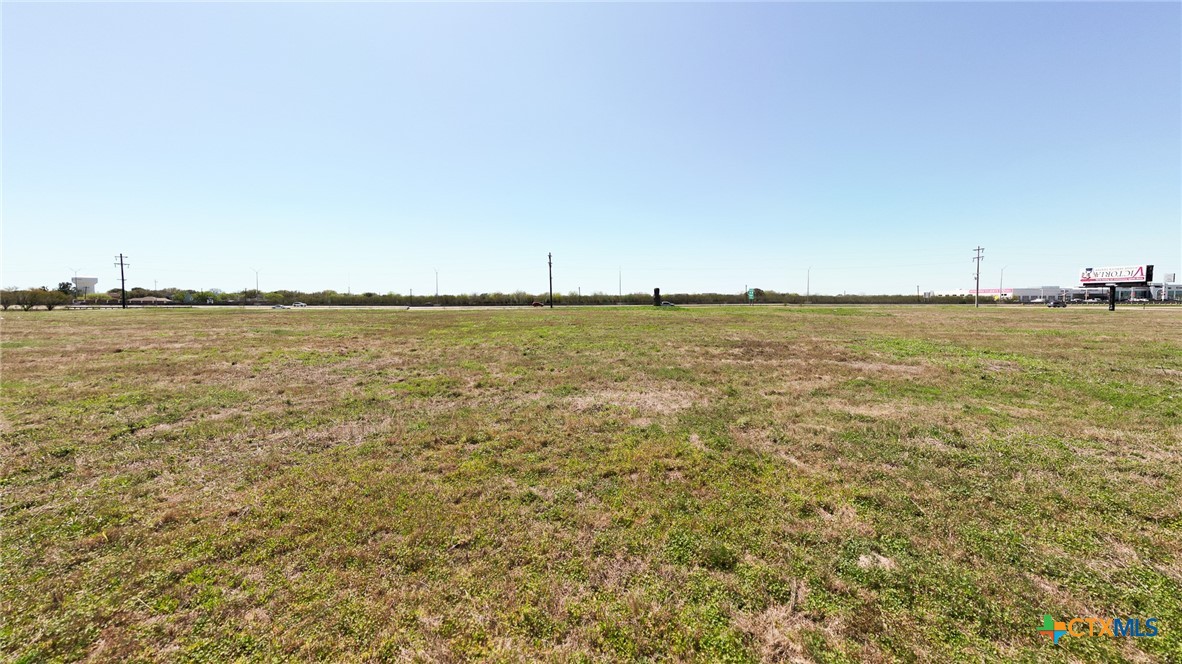 000 Ne Loop 463 Property Photo 28