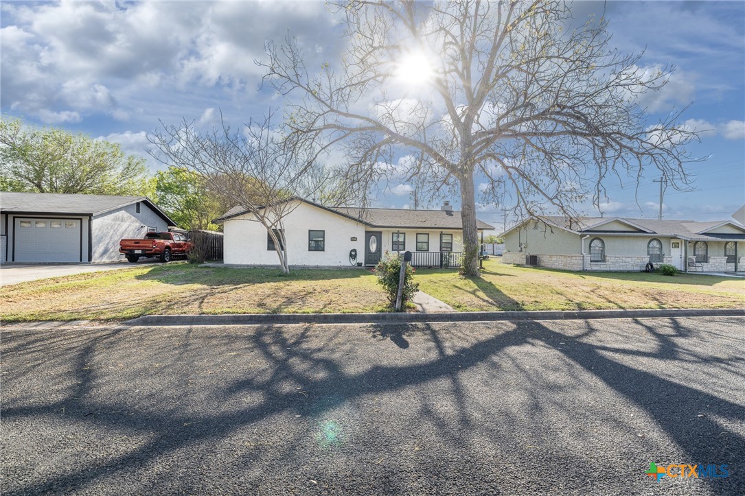 2211 N Camp Street Property Photo 1