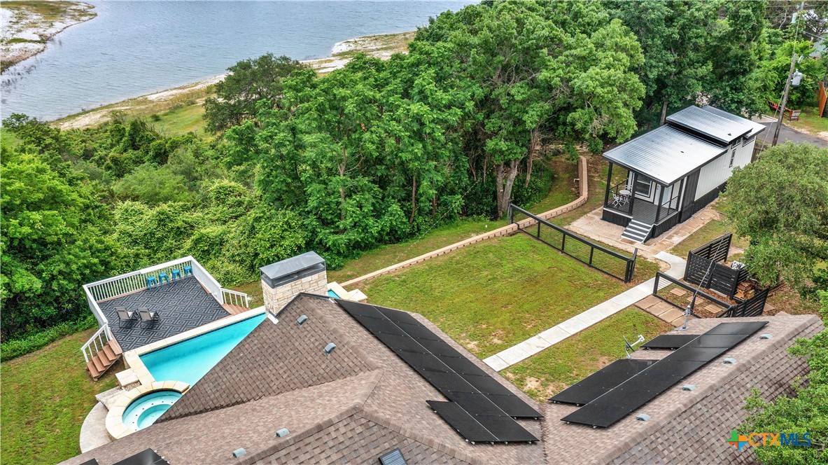 349 Arrowhead Point Road Property Photo 2