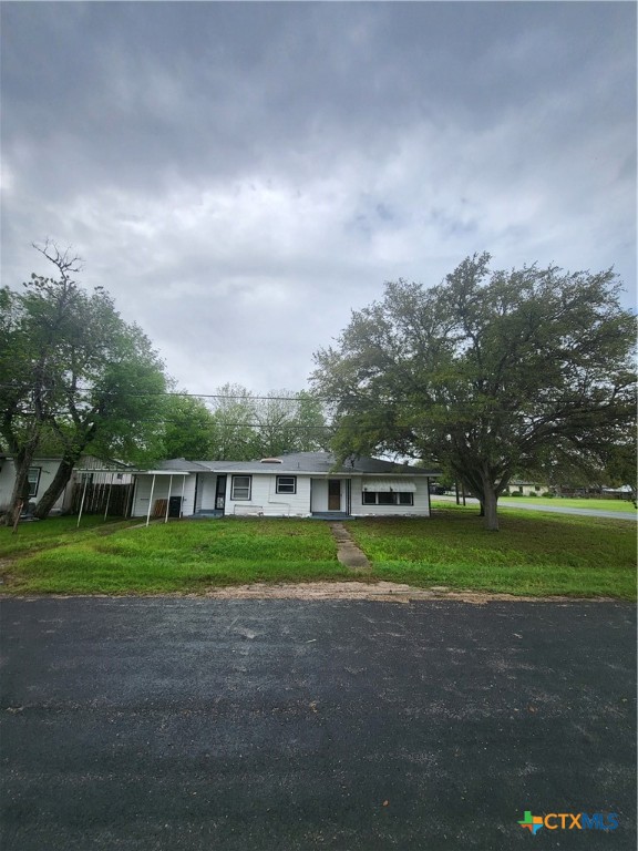 142 W 4th Street Property Photo 1