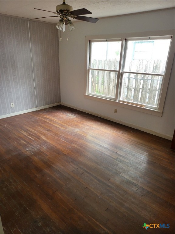 142 W 4th Street Property Photo 7