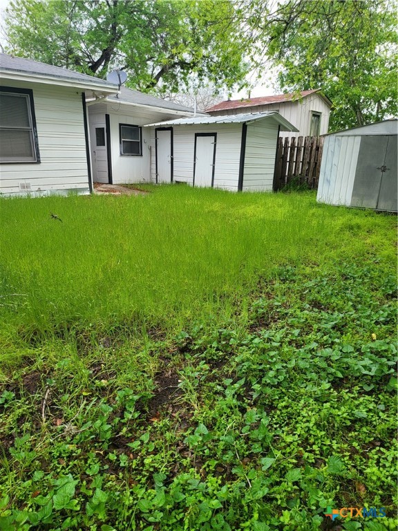 142 W 4th Street Property Photo 15