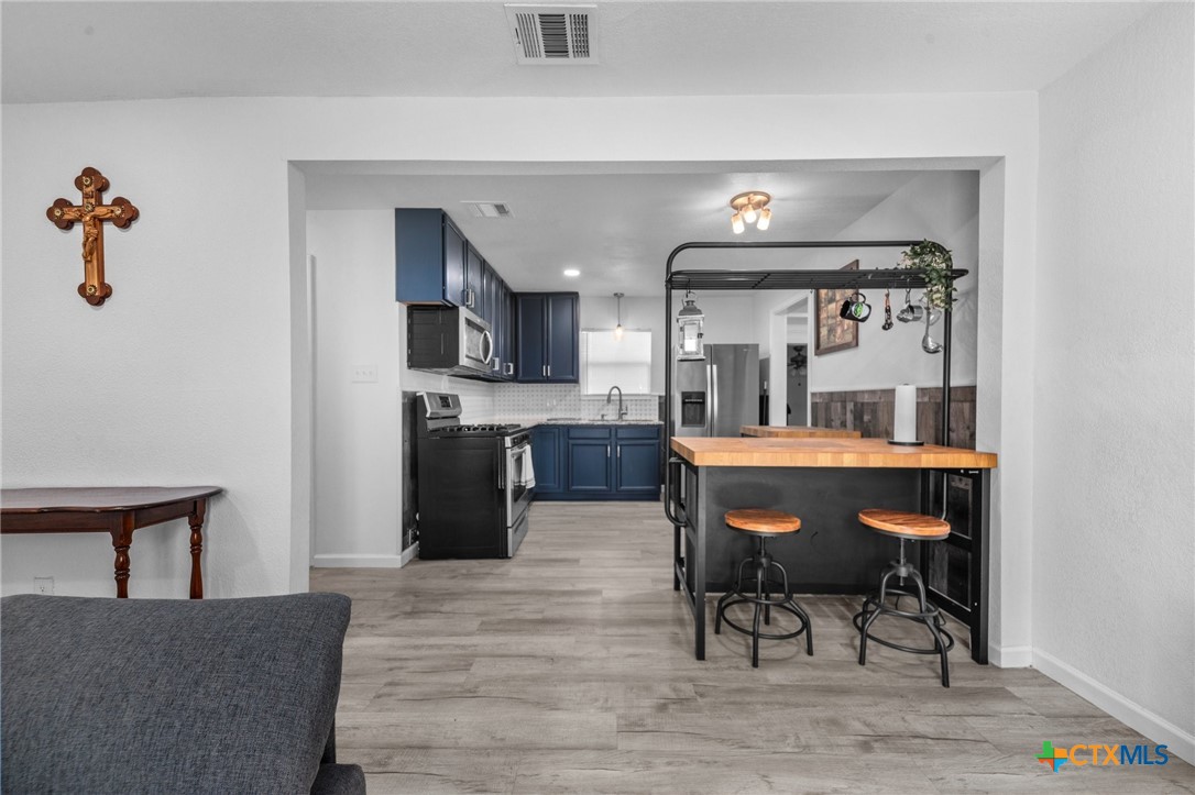 1111 Rocky Lane Property Photo 8