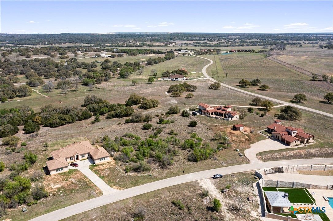 104 Strada Luca Property Photo 3