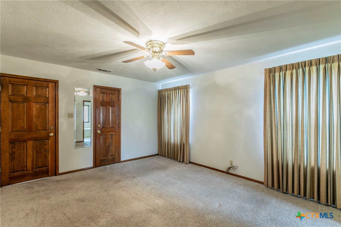 10700 Winkler Park Road Property Photo 11