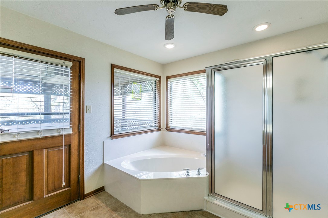 10700 Winkler Park Road Property Photo 13