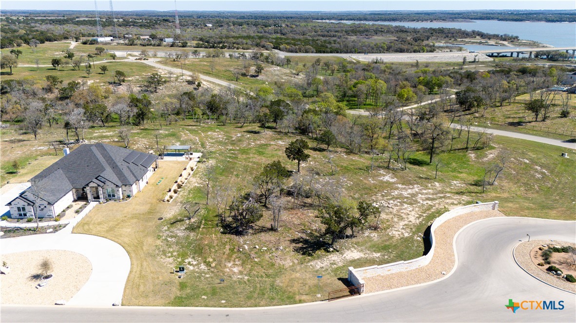 10048 Blanco Springs Road Property Photo 4