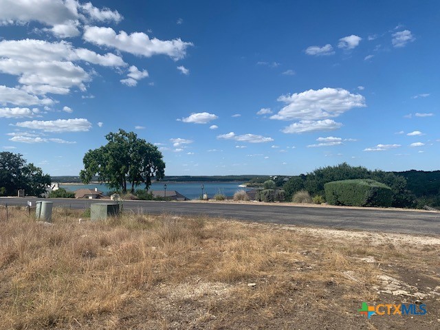 523 Oak Shores Drive Property Photo 26