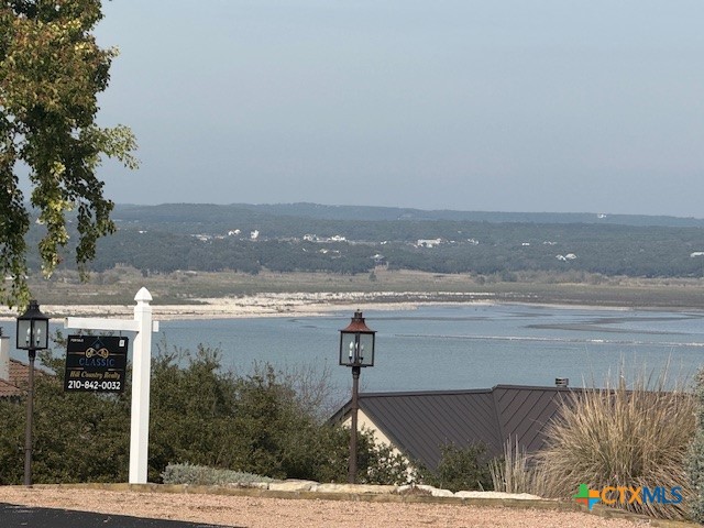 523 Oak Shores Drive Property Photo 32