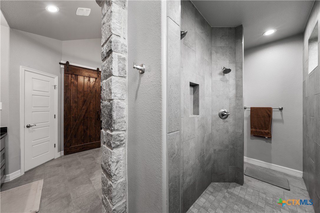 809 Reston Road Property Photo 24