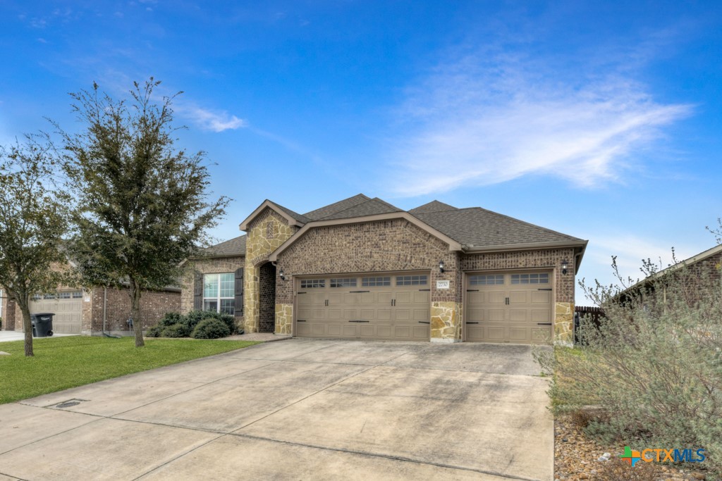 2730 Ridge Heights Property Photo 2