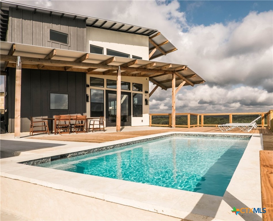 1245 Edwards Boulevard Property Photo