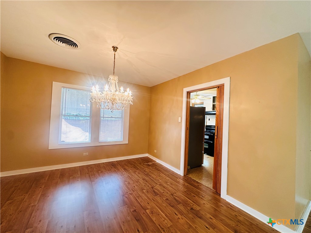 1019 E Gonzales Street Property Photo 5