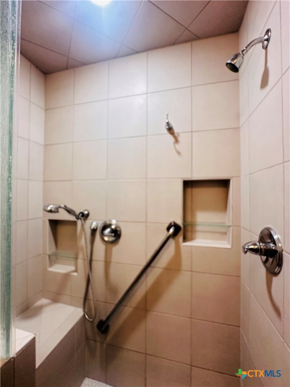 1019 E Gonzales Street Property Photo 16
